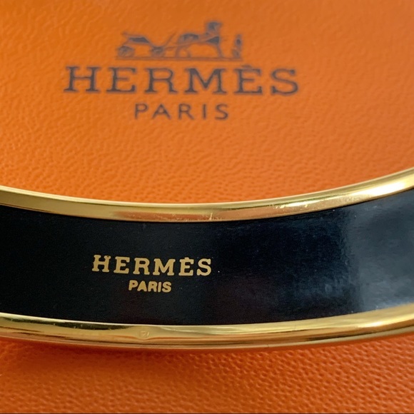 Hermès Caleche Enamel Bangle Bracelet - Picture 4 of 8